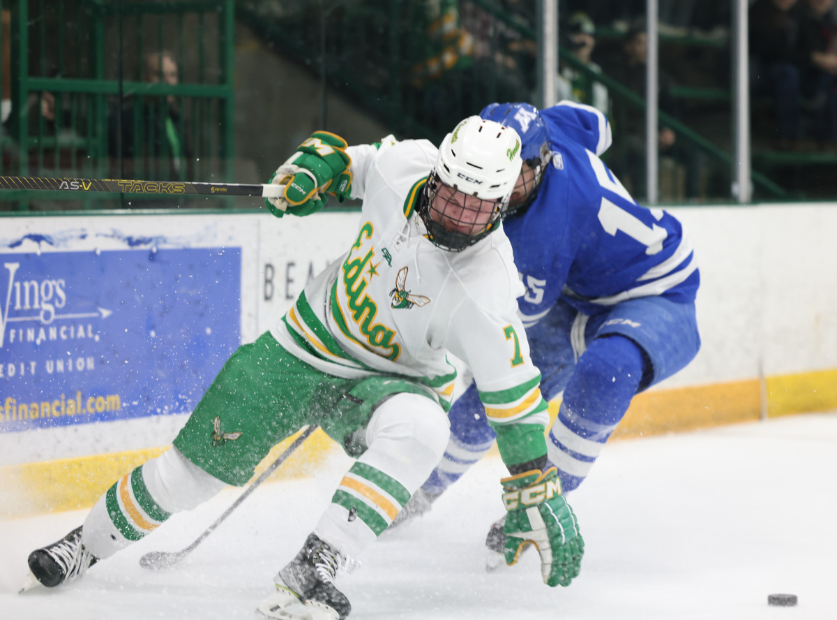 Minnetonka vs Edina Feb11-23 Jeff Lawler8